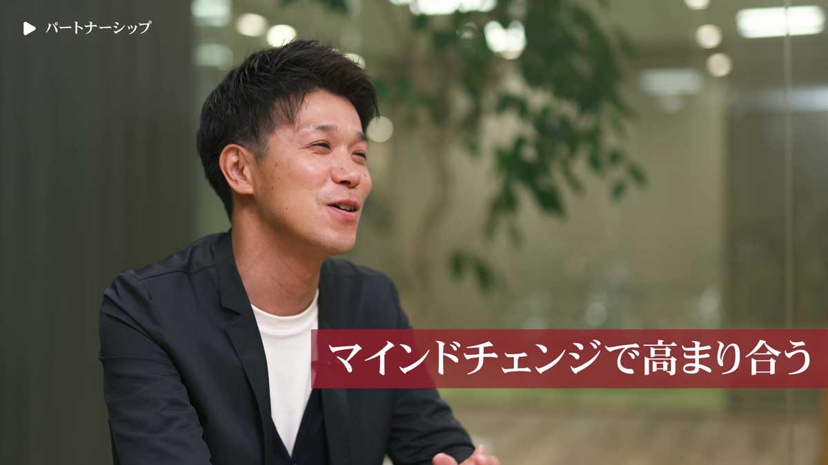 鈴木　靖二